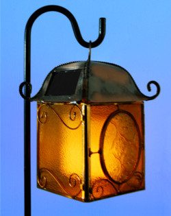 Shepherd's Hook Solar Garden Lantern Closeup